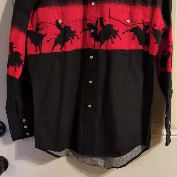 Rustler Shirt: White Pearl Snaps ( front & cuffs) Color Block - horse print - Picture 2 of 12